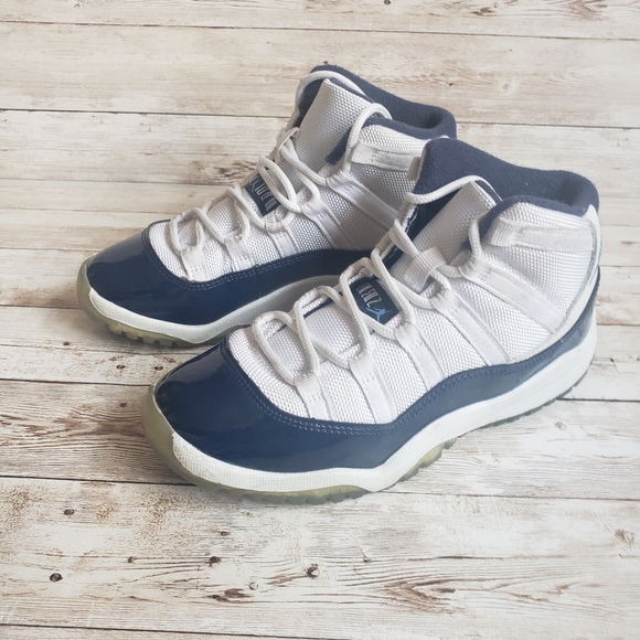 Jordan 11 Retro BP Sneakers size 1Y - Picture 2 of 6